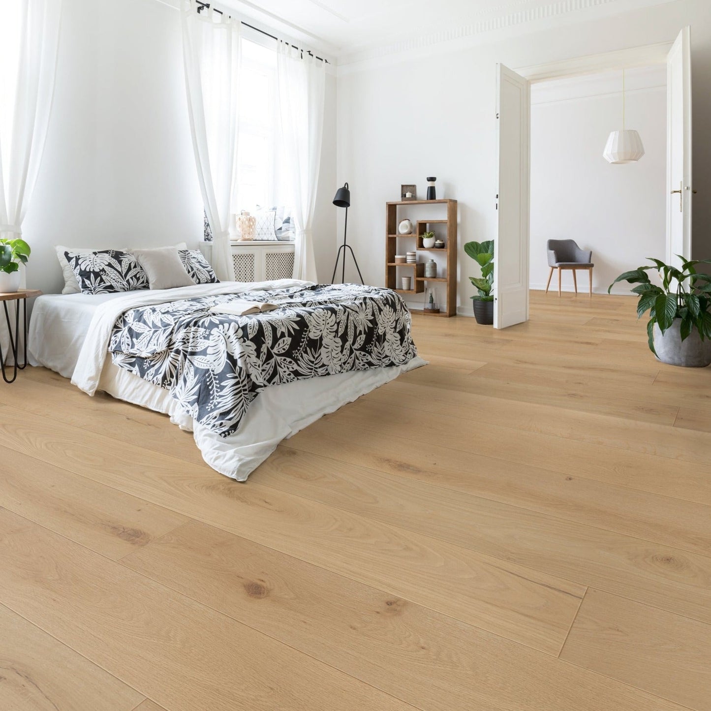 Castle European Oak 4mm Veneer 5/8" T x 9"W Engineered Hardwood Flooring (26.1sq.ft/case)