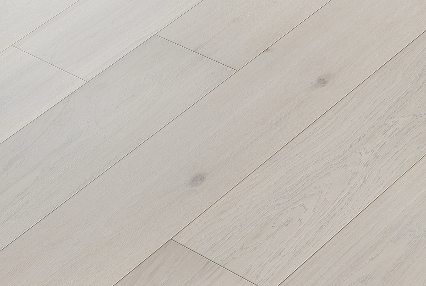 Silverlake European Oak 3mm Veneer 9/16" T X 7.5" W Engineered Wood Flooring (31.09sq.ft/case)