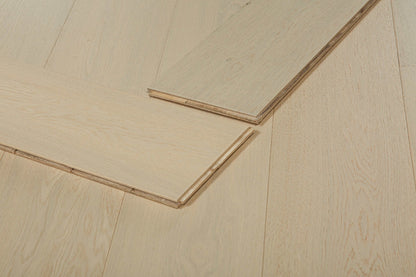 Sierra Plu European Oak 4mm Veneer 5/8″T x 10.24"W  Engineered Hardwood Flooring (24.63 sq.ft/case)