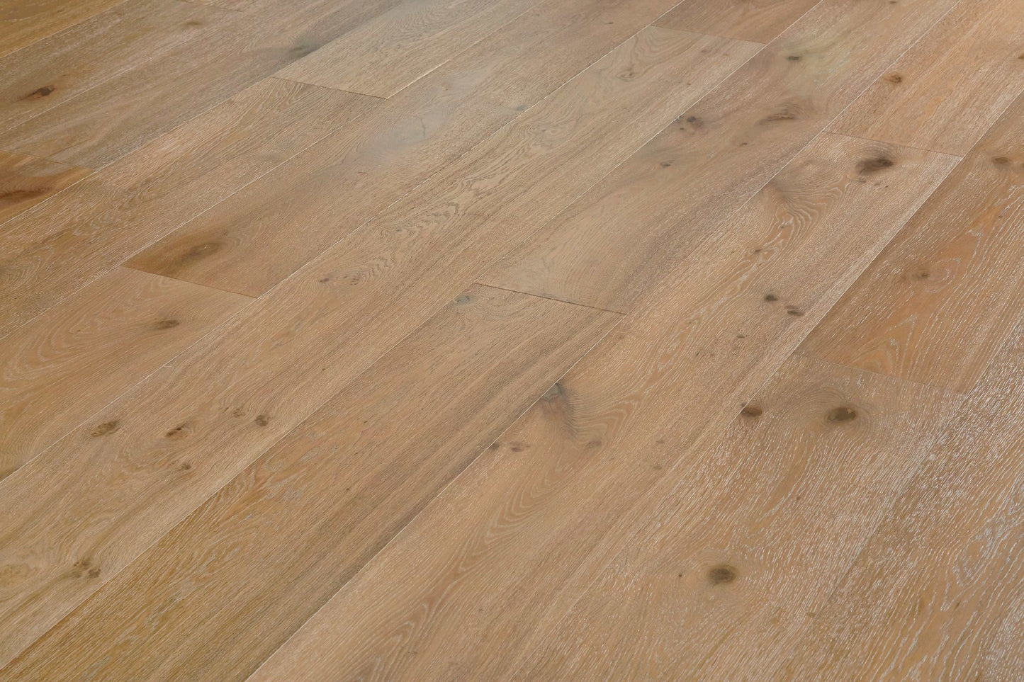 Napa European Oak 4mm Veneer 5/8" T x 9.5" W Engineered Hardwood Flooring (34.1 sq.ft/case)