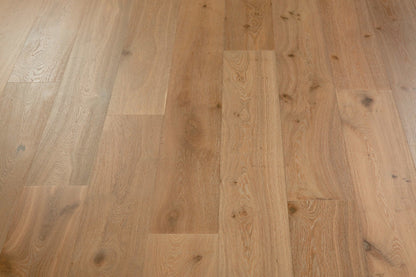 Napa European Oak 4mm Veneer 5/8" T x 9.5" W Engineered Hardwood Flooring (34.1 sq.ft/case)
