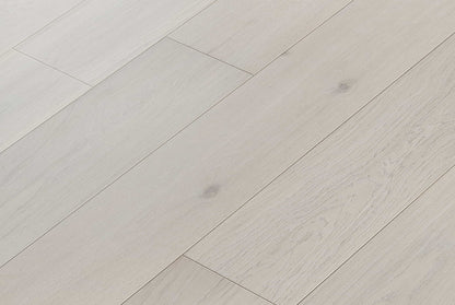 Silverlake European Oak 3mm Veneer 9/16" T X 7.5" W Engineered Wood Flooring (31.09 sq.ft/case)