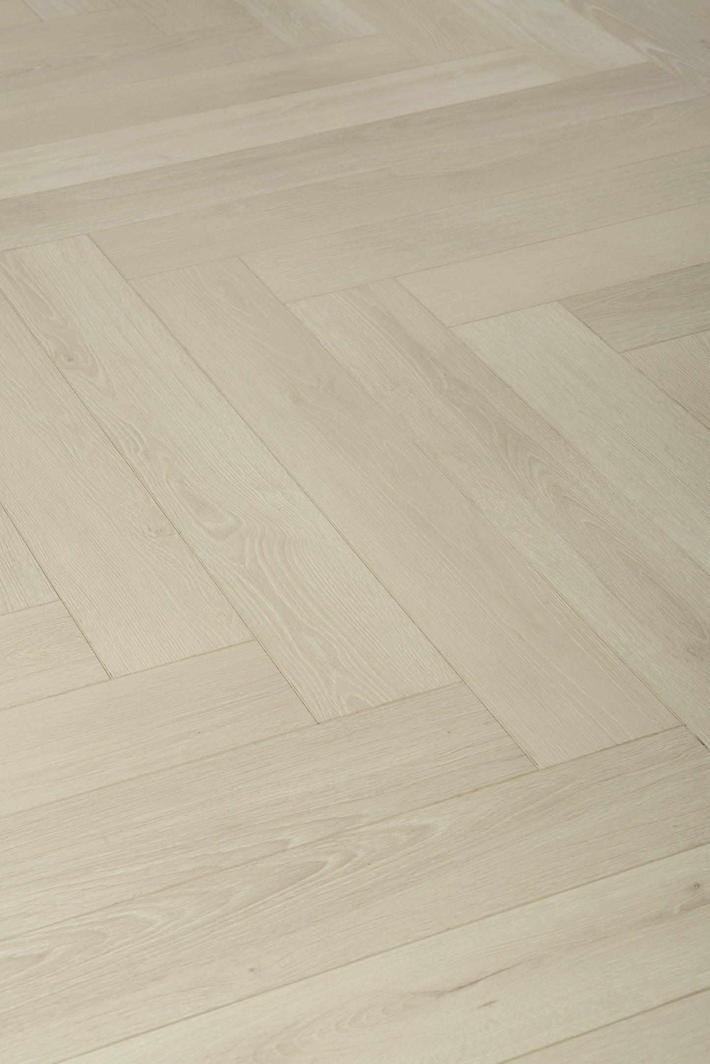 Oakverse Herringbone Gemini Oak EIR 12 mm T x 5" W Uniclic HDF AC5 EIR Waterproof Laminate Wood Flooring (17.38 sq. ft./case)