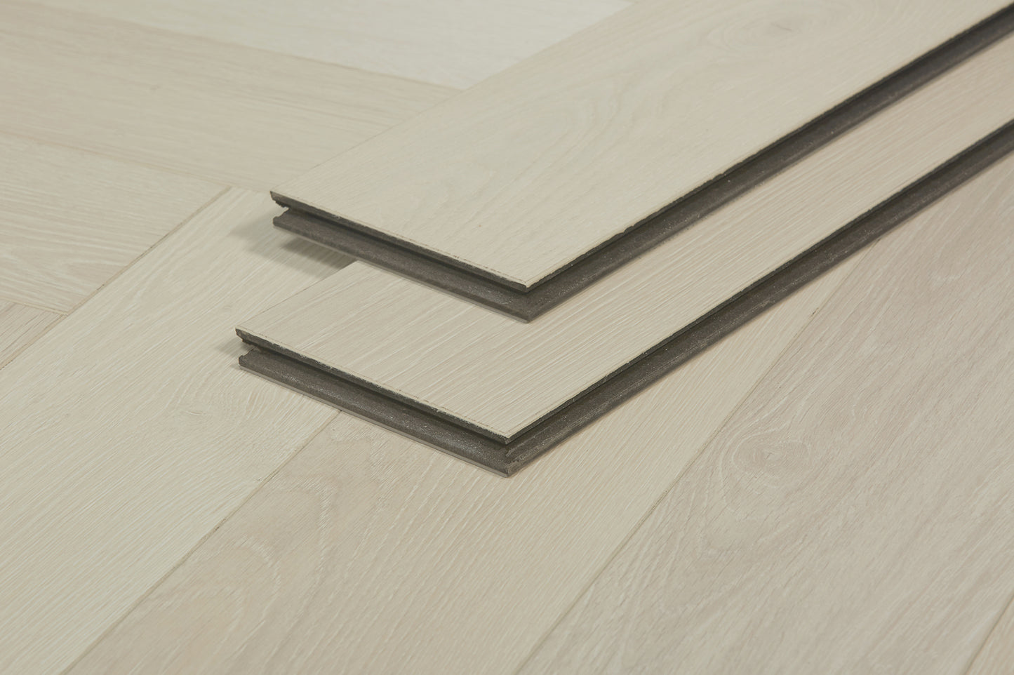 Oakverse Herringbone Gemini Oak EIR 12 mm T x 5" W Uniclic HDF AC5 EIR Waterproof Laminate Wood Flooring (17.38 sq. ft./case)