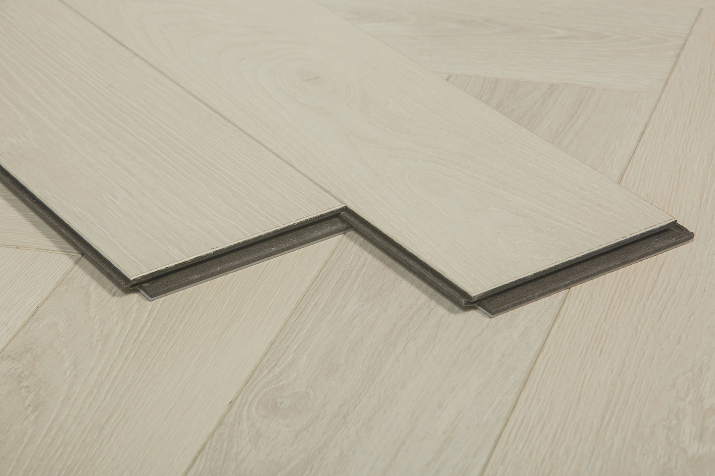 Oakverse Herringbone Gemini Oak EIR 12 mm T x 5" W Uniclic HDF AC5 EIR Waterproof Laminate Wood Flooring (17.38 sq. ft./case)