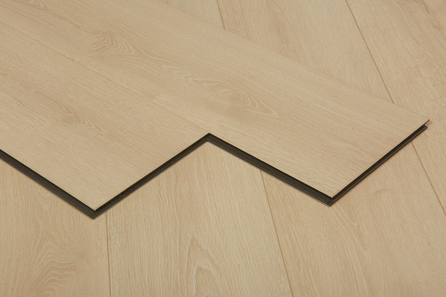 Oakverse Lyra Oak EIR 12 mm T x 9.3" W Uniclic HDF AC5 EIR Waterproof Laminate Wood Flooring (23.32 sq. ft./case)