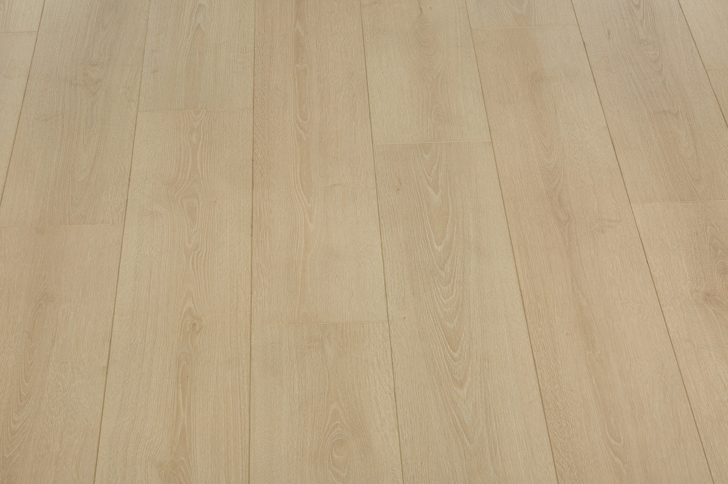 Oakverse Lyra Oak EIR 12 mm T x 9.3" W Uniclic HDF AC5 EIR Waterproof Laminate Wood Flooring (23.32 sq. ft./case)