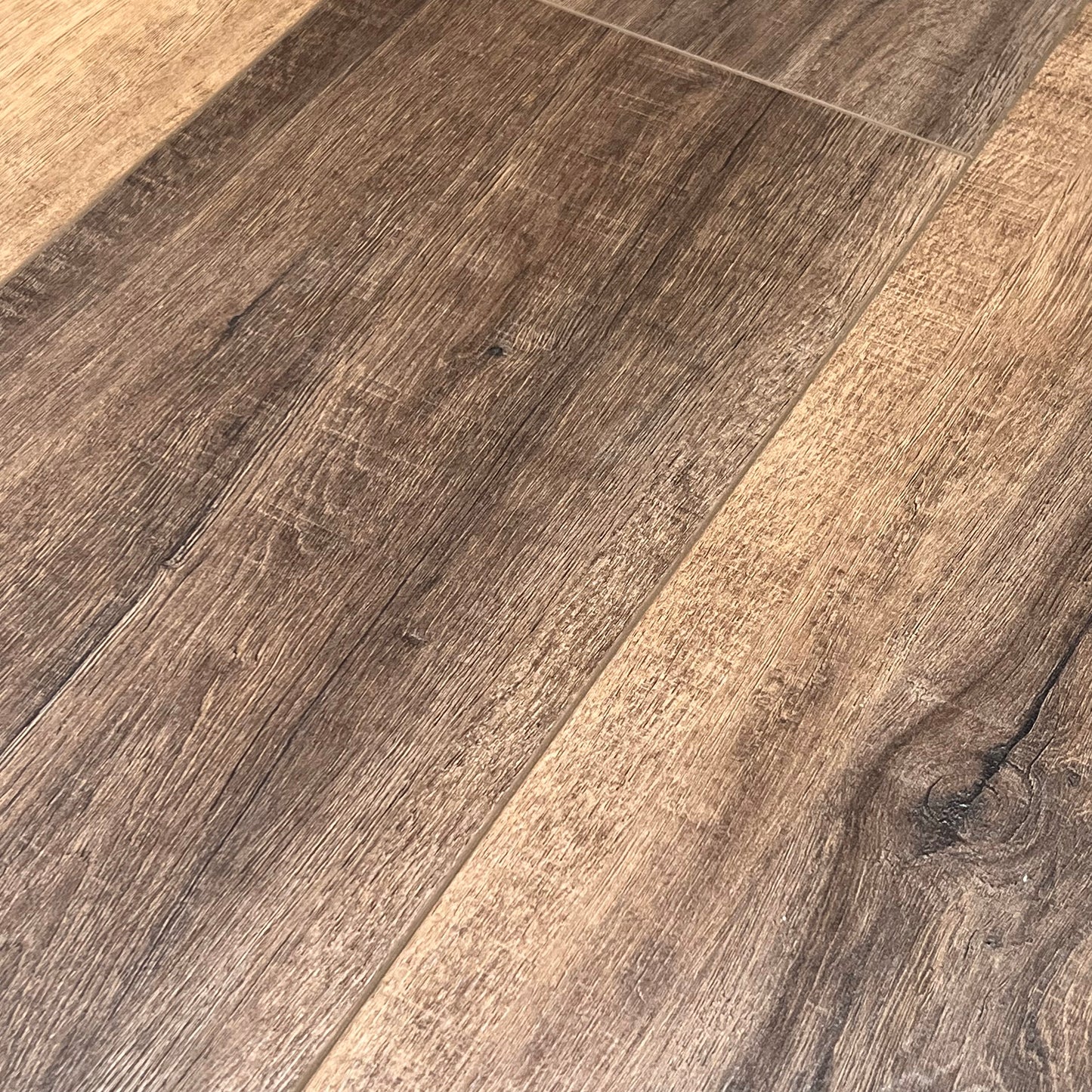 Mansion Blackstone Oak EIR 12 mm T x 9.3" W Uniclic HDF AC5 Waterproof Laminate Wood Flooring (23.31 sq. ft./case)