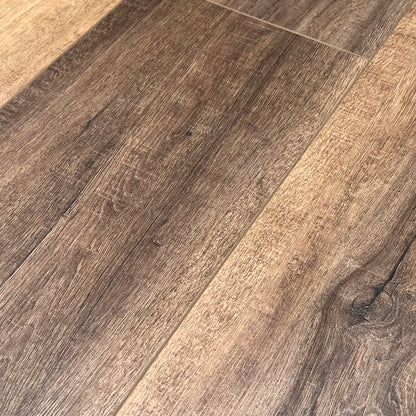 Mansion Blackstone Oak EIR 12 mm T x 9.3" W Uniclic HDF AC5 Waterproof Laminate Wood Flooring (23.31 sq. ft./case)